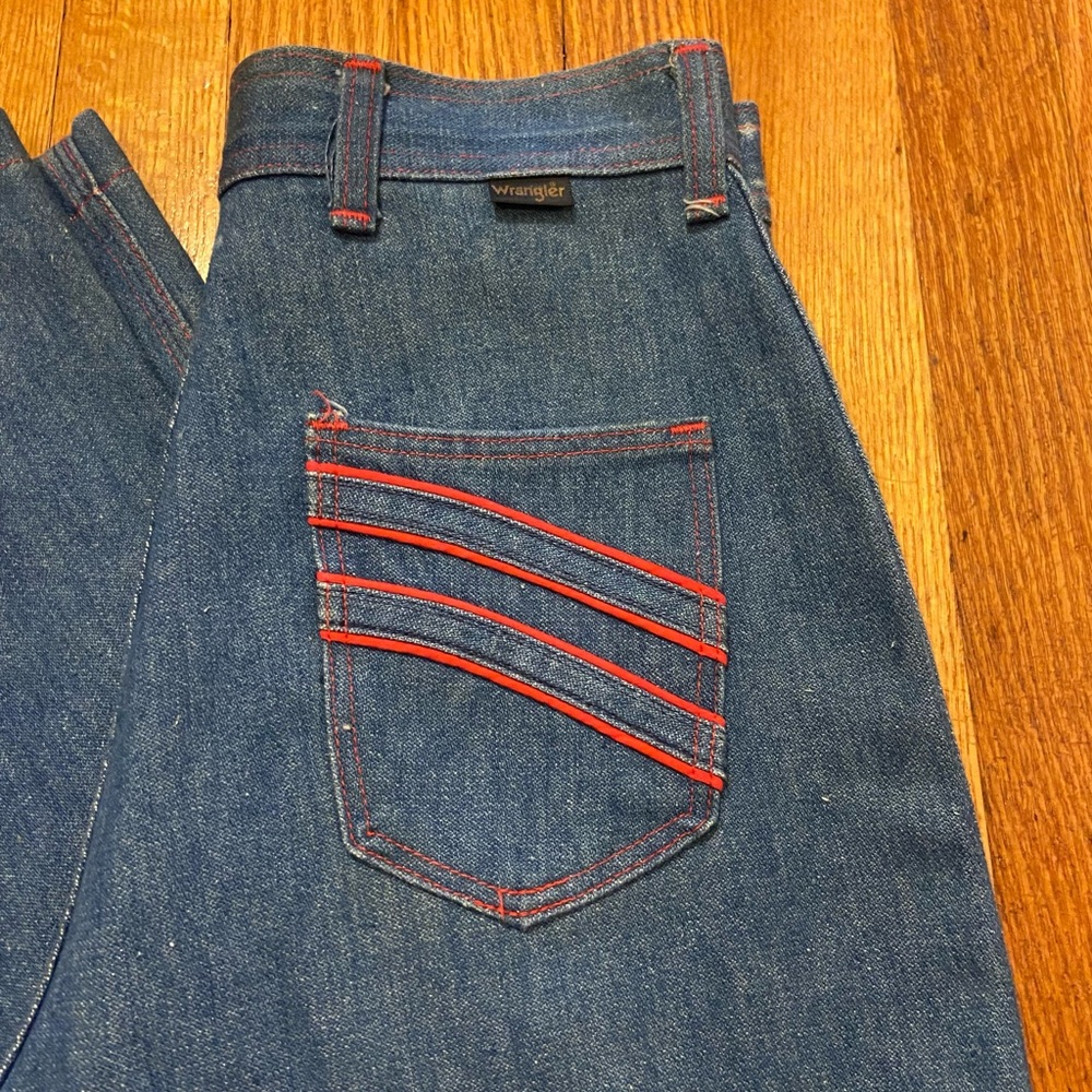 ✨🌈True Vintage ✨Wrangler High Waisted Rainbow Flares 26/34